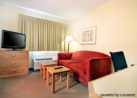 MainStay Suites Brentwood Zimmer foto